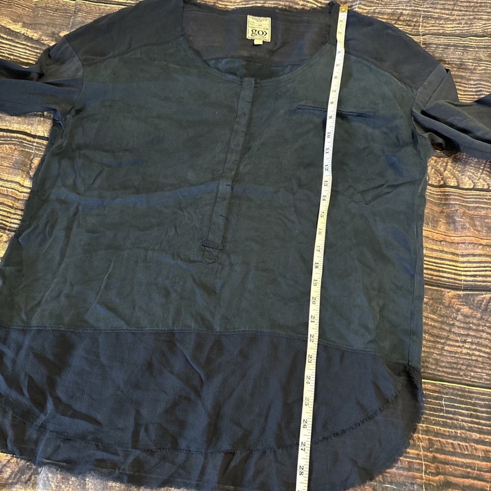 Go Silk Blue Popover Blouse lightweight Round Neck Medium - Picture 8 of 8